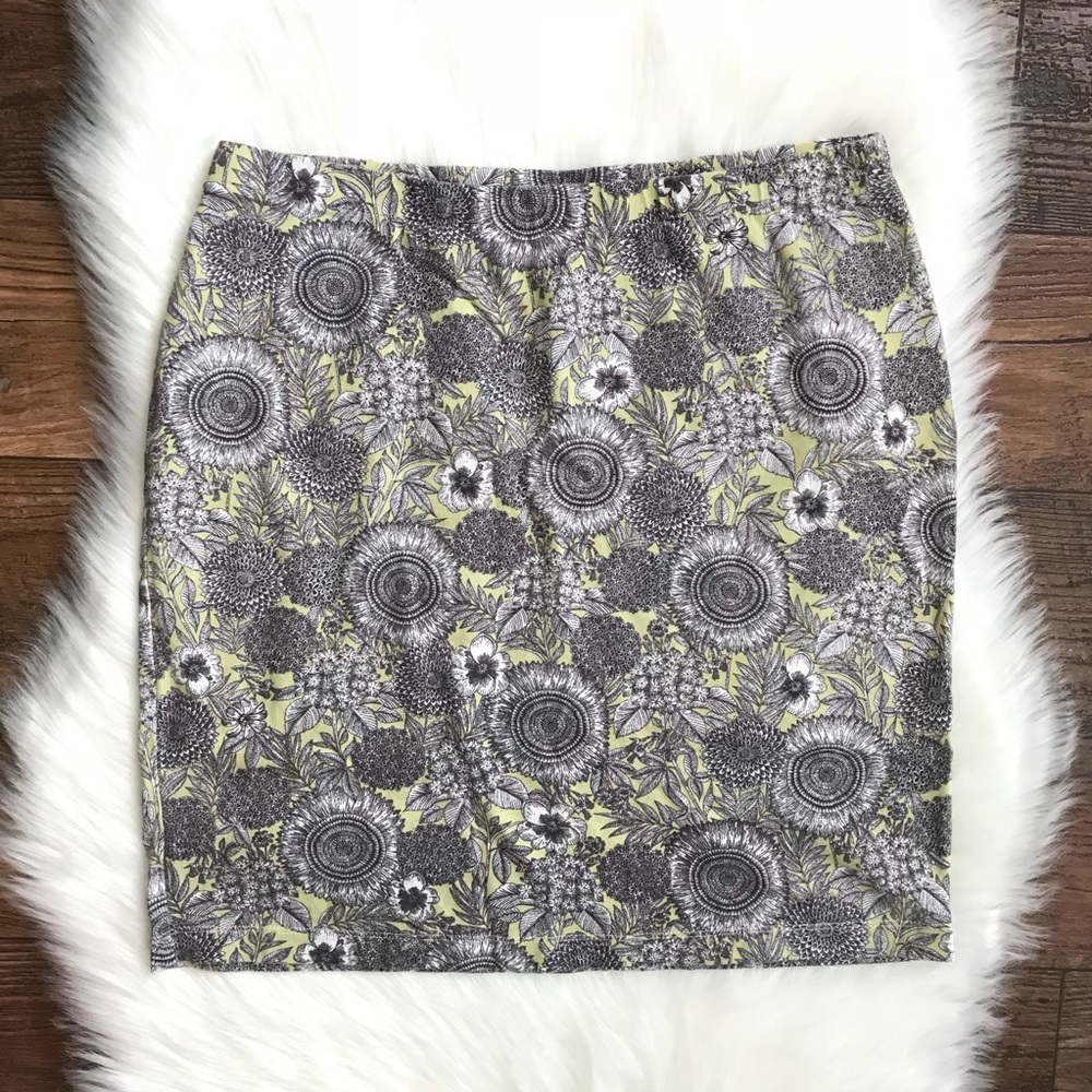 🍍J.Jill Floral Print Mini Stretchy Knit Skirt S
